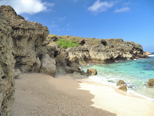 沖縄の石灰岩と硬水